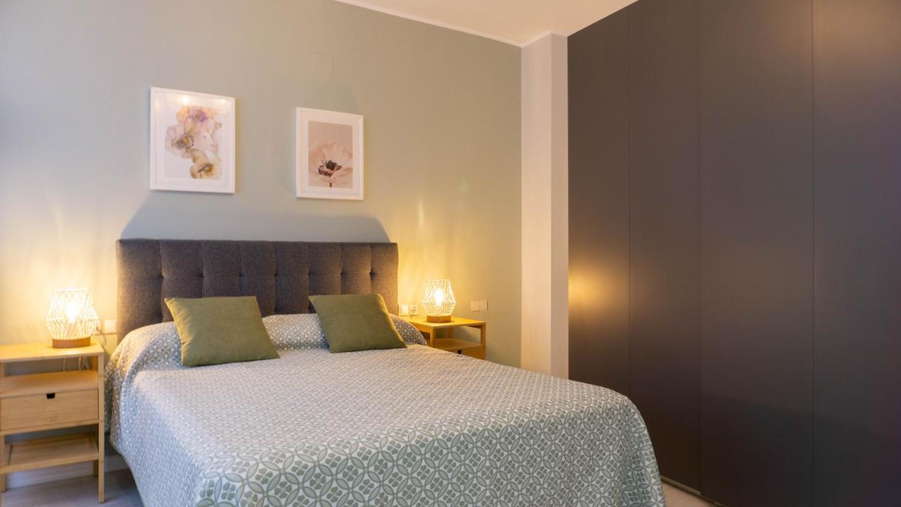 Luxury Apartment Dos Aceras Malaga Exterior photo
