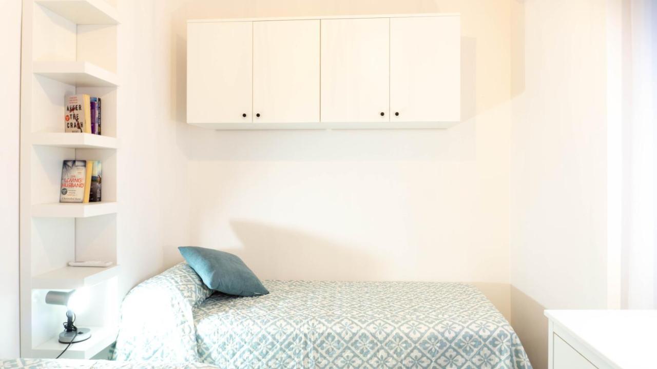 Luxury Apartment Dos Aceras Malaga Exterior photo